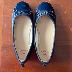 Crewcuts girls navy flat. Size 13
